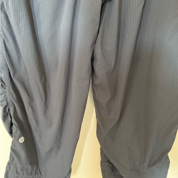 [6] Lululemon Unlined Studio Gray Capri’s - Picture 11 of 11